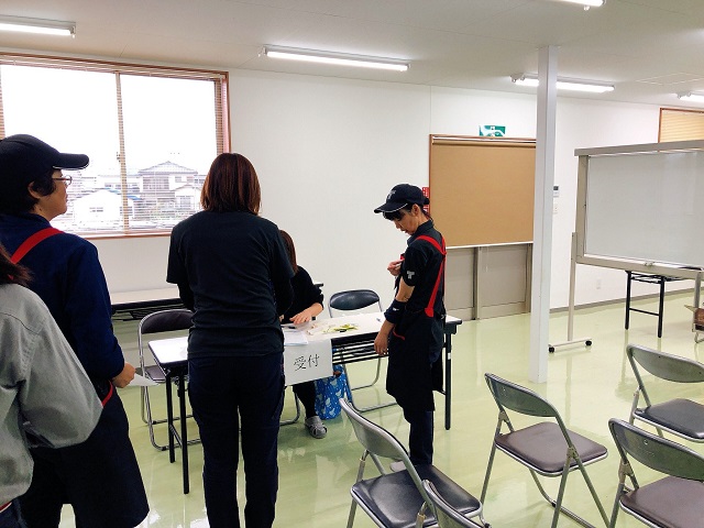 産業医の指導の下当社内食堂にて実施